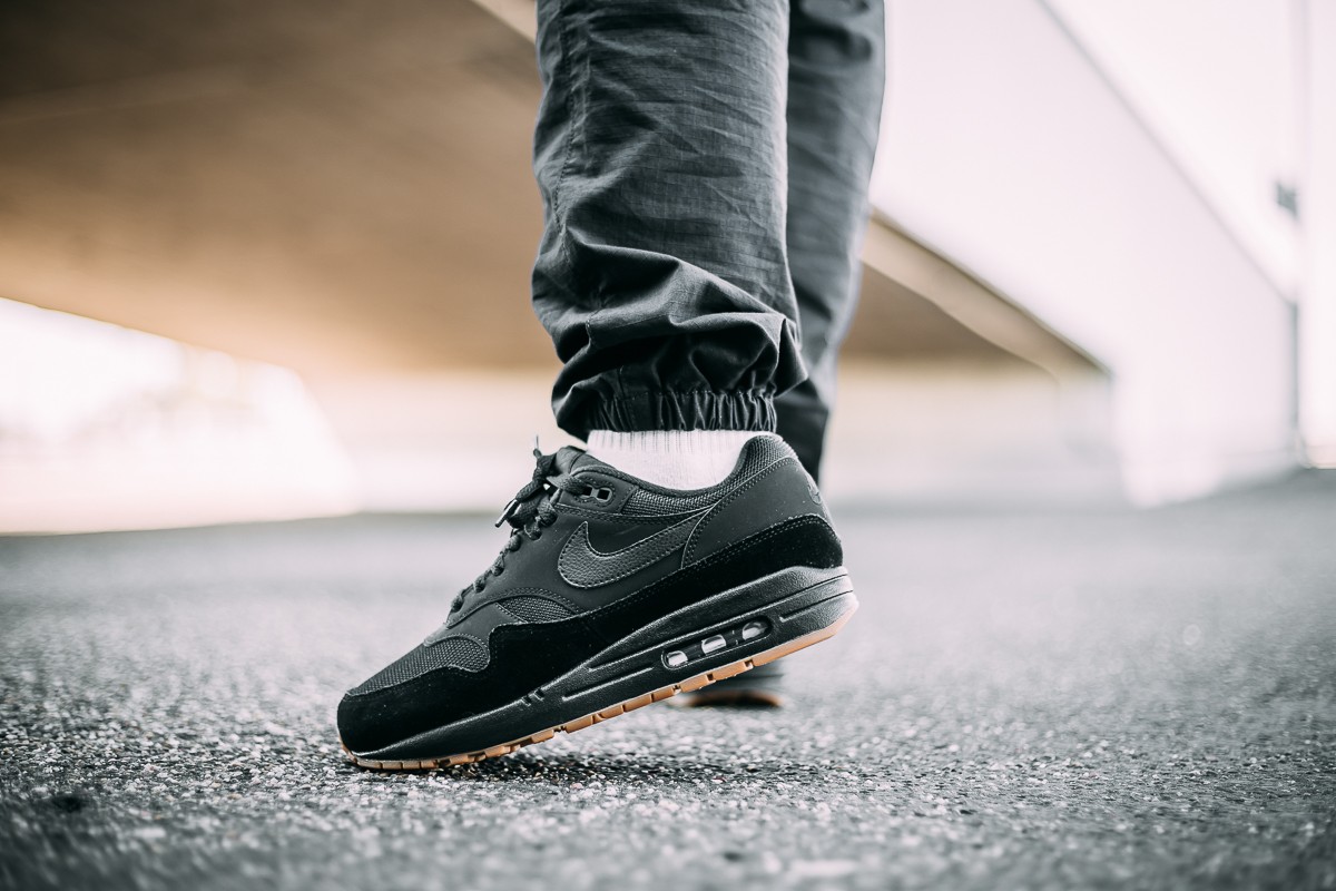 Air max 1 ah8145 007 black on sale